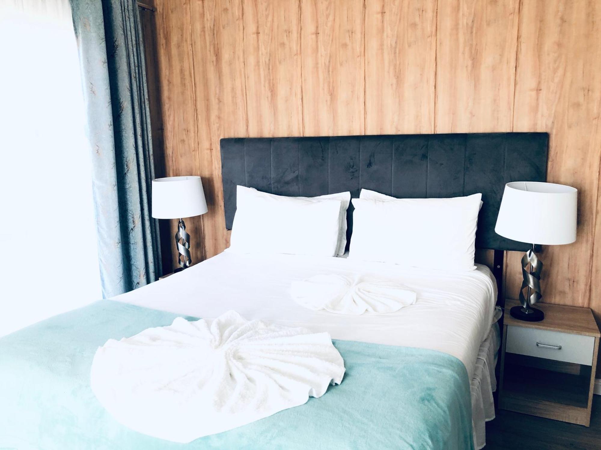Gabz Airport Inn 哈博罗内 外观 照片